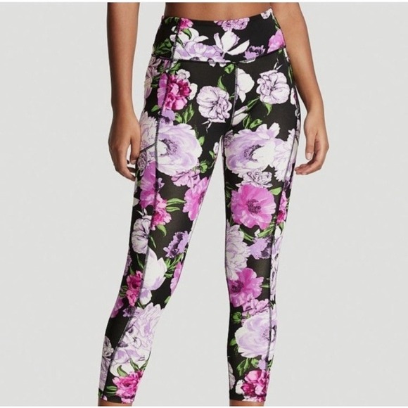 NWT Victoria's Secret, High Rise, Essential Pocket Leggings Floral, SHIPS TODAY! - Picture 2 of 3